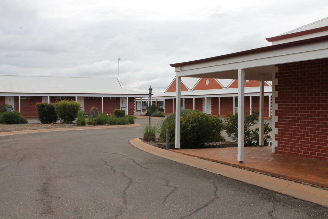 The Kidman Wayside Inn Griffith Kültér fotó