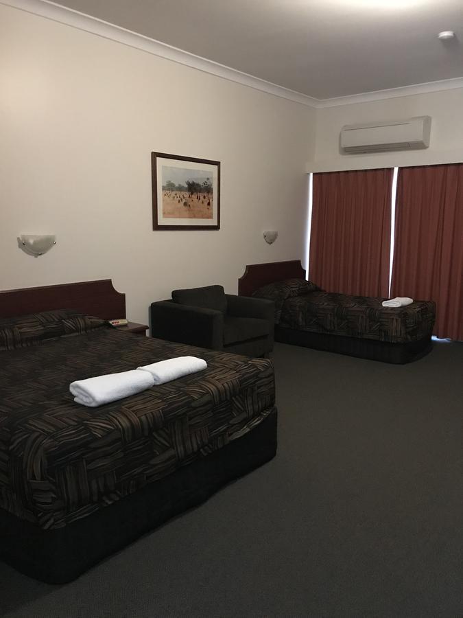 The Kidman Wayside Inn Griffith Kültér fotó